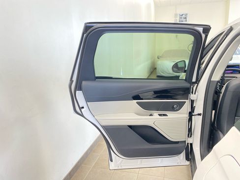 New 2026 Lincoln Nautilus Premier w/ Equipment Group 102A AWD/4WD image 8