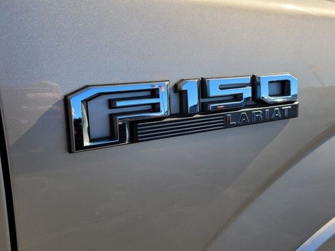 Used 2017 Ford F150 Lariat w/ Equipment Group 502A Luxury AWD/4WD image 15