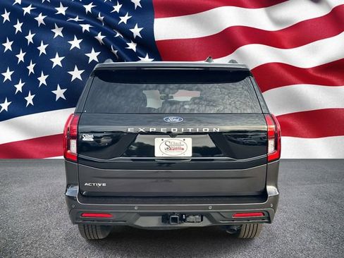 New 2025 Ford Expedition Active image 4