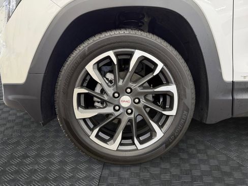 Used 2024 GMC Terrain SLT w/ Tech Package image 31