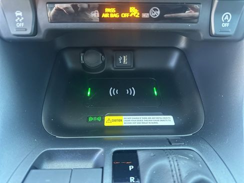 Used 2025 Toyota RAV4 XLE w/ Convenience Package image 19