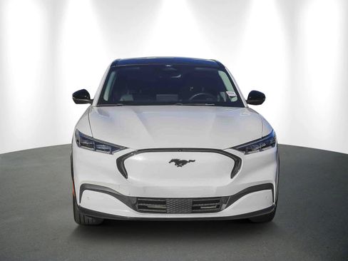 Used 2022 Ford Mustang Mach-E Premium image 2