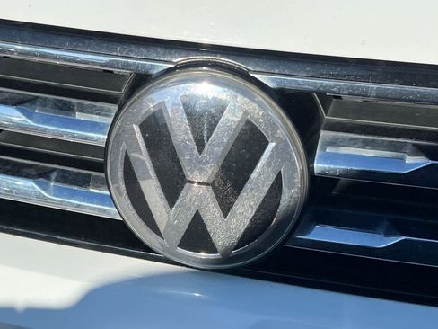 Used 2020 Volkswagen Tiguan SE AWD/4WD image 13