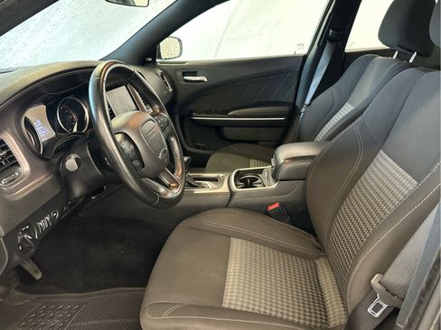 Used 2023 Dodge Charger SXT image 12