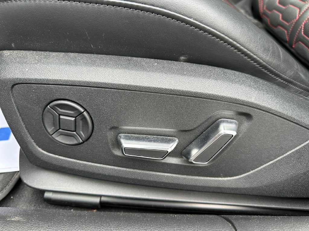 Used 2021 Audi RS 6 AWD/4WD image 24