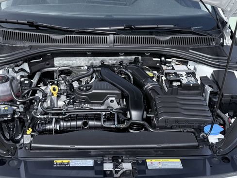 Used 2025 Volkswagen Jetta SE FWD image 19