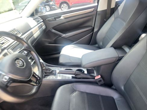 Used 2016 Volkswagen Passat 1.8T SE FWD image 43