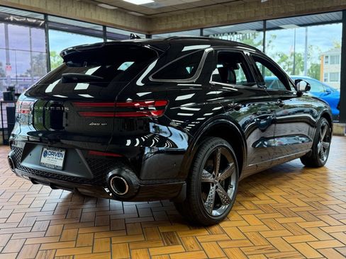 Used 2025 Genesis GV70 3.5T Sport w/ Sport Advanced Package AWD/4WD image 8