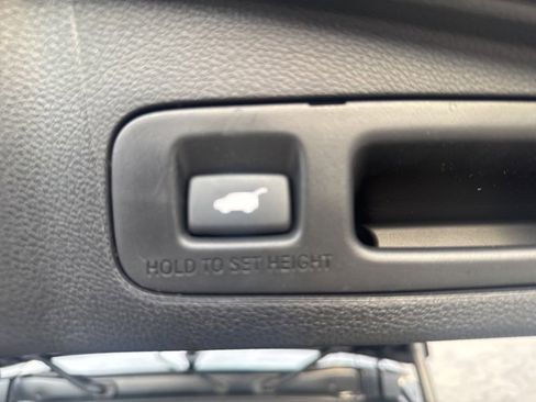 Used 2021 Honda CR-V Touring image 11