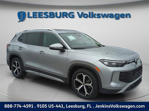 New 2026 Volkswagen Tiguan SE image 18