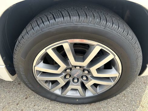 Used 2014 GMC Acadia Denali image 31