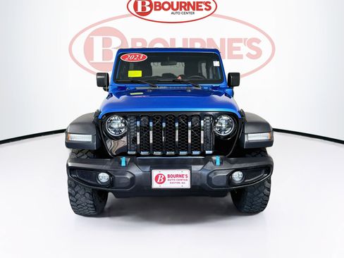 Used 2023 Jeep Wrangler Unlimited w/ Cold Weather Group AWD/4WD image 4