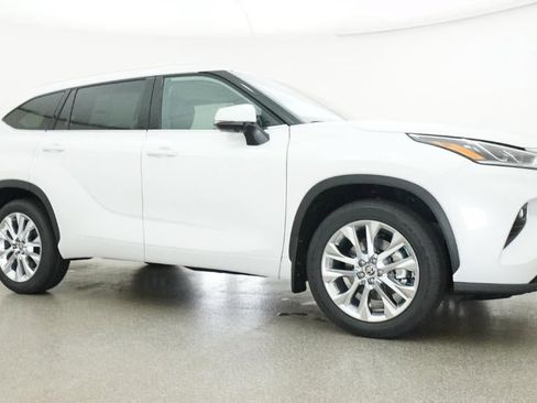 New 2026 Toyota Highlander Limited AWD/4WD image 28
