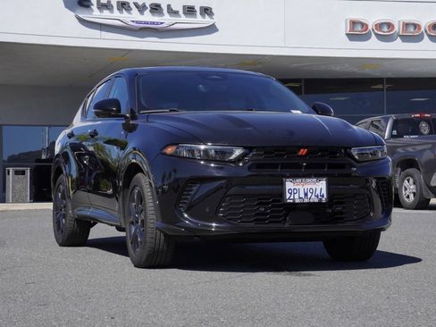 Used 2024 Dodge Hornet R/T Plus w/ Tech Pack Plus w/o Parking image 2