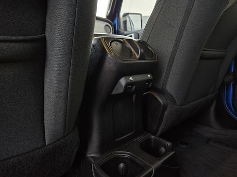 Used 2024 Jeep Gladiator Sport image 30