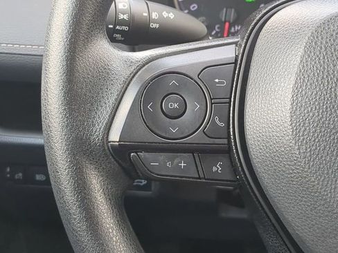 Used 2021 Toyota RAV4 XLE w/ Convenience Package FWD image 30