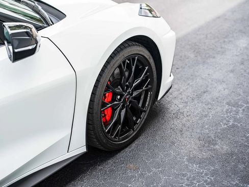 Used 2023 Chevrolet Corvette Stingray Premium Conv w/ Z51 Performance Package RWD image 12