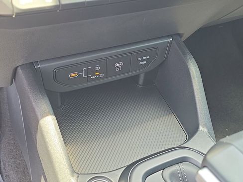 New 2026 Kia K4 FWD image 24