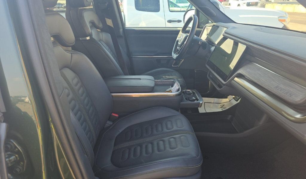 Used 2022 Rivian R1T Adventure AWD/4WD image 2