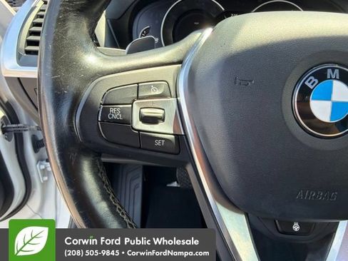 Used 2018 BMW X3 xDrive30i w/ Premium Package AWD/4WD image 16