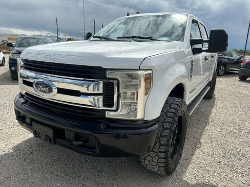 Used 2019 Ford F250 XLT w/ XLT Value Package AWD/4WD image 4