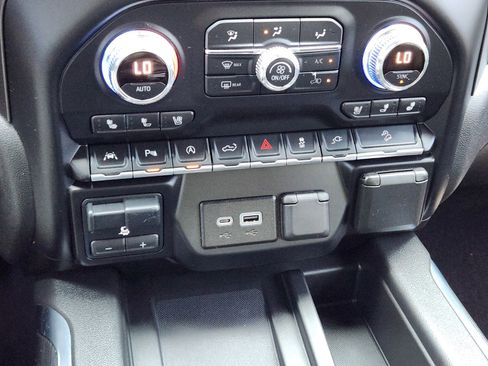 Used 2020 GMC Sierra 1500 AT4 w/ AT4 Premium Package AWD/4WD image 15