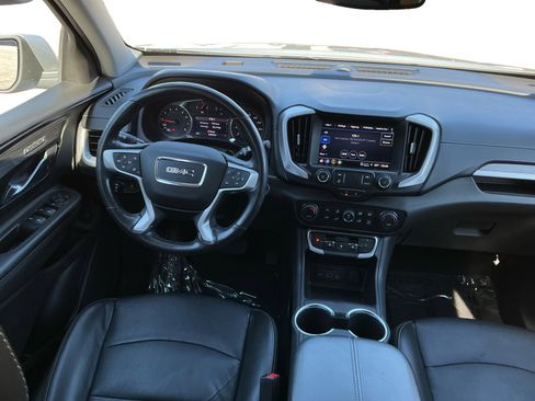 Used 2022 GMC Terrain SLT image 15