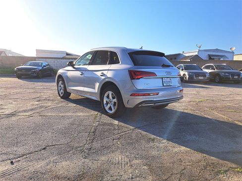 Used 2023 Audi Q5 2.0T Premium w/ Convenience Package image 4