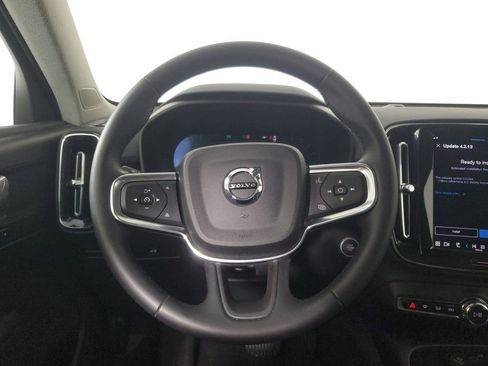 Certified 2025 Volvo XC40 B5 Core image 16