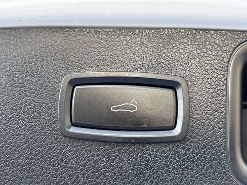 Used 2019 Porsche Macan image 26