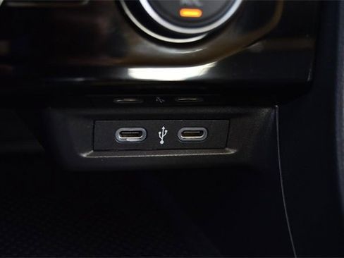 Certified 2024 Volkswagen Jetta SE image 16