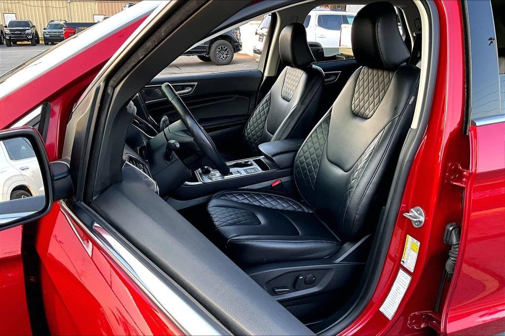 Used 2024 Ford Edge Titanium AWD/4WD image 21