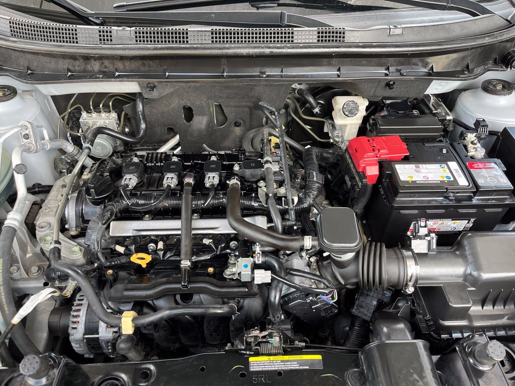 Used 2019 Nissan Kicks SR FWD image 13