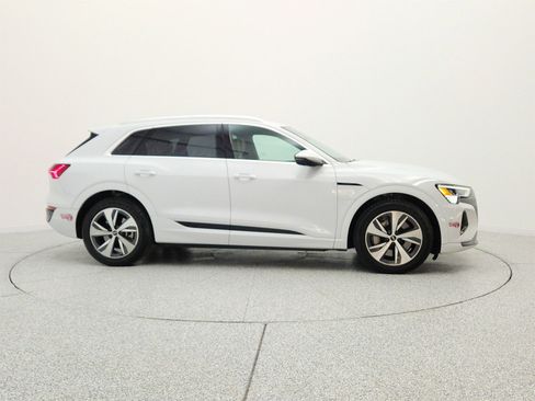 Used 2024 Audi Q8 e-tron Premium Plus w/ Premium Plus Package AWD/4WD image 4