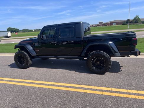 Used 2021 Jeep Gladiator Mojave w/ Cold Weather Group AWD/4WD image 7