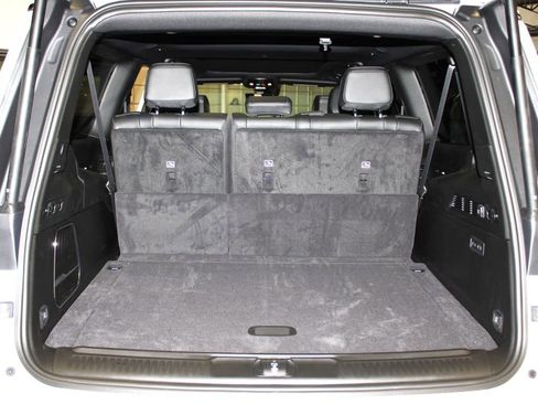 New 2025 Jeep Wagoneer L Series II image 40