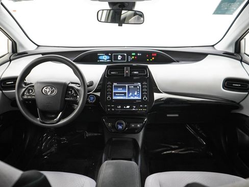 Used 2021 Toyota Prius LE FWD image 13