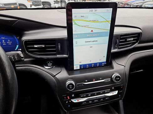 Used 2020 Ford Explorer ST w/ Premium Technology Package image 21