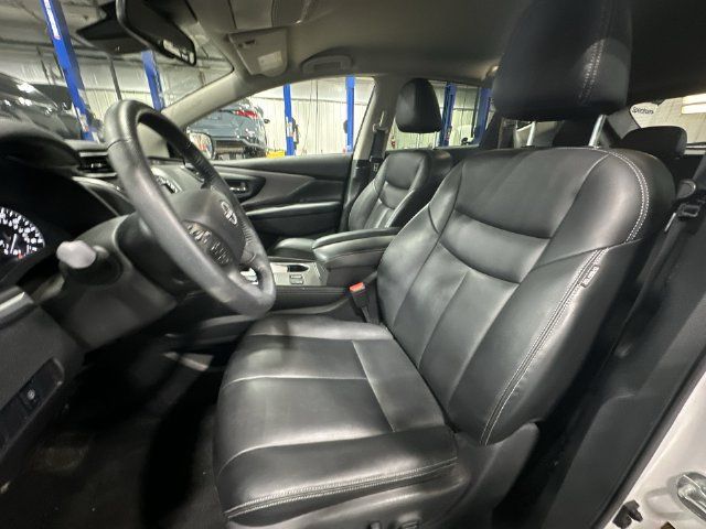 Used 2023 Nissan Murano SV w/ SV Midnight Edition Package AWD/4WD image 17