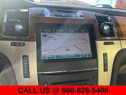 Used 2011 Cadillac Escalade Platinum AWD/4WD image 29