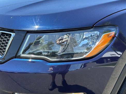 Used 2021 Jeep Compass Latitude w/ Driver Assistance Group AWD/4WD image 9