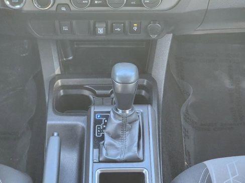 Used 2023 Toyota Tacoma TRD Off-Road image 29