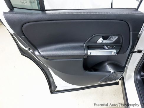 Used 2023 Mercedes-Benz GLB 250 GLB 250 image 24