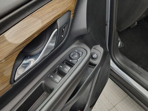 Used 2021 GMC Terrain SLE w/ Driver Convenience Package image 22