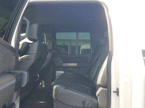 Used 2025 Ford F450 Platinum w/ FX4 Off-Road Package image 12