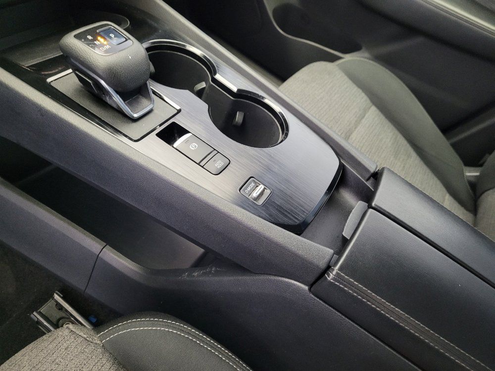 Used 2022 Nissan Rogue SV FWD image 26