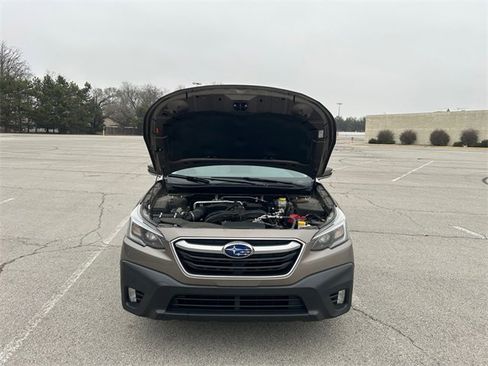 Used 2021 Subaru Outback Premium image 10