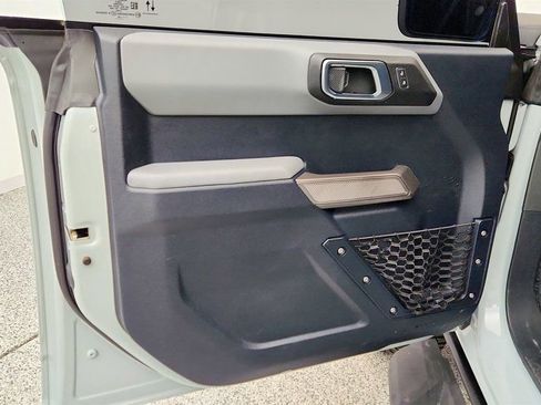 Used 2022 Ford Bronco Black Diamond image 10