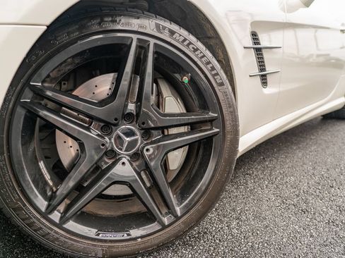 Used 2013 Mercedes-Benz SL 550 image 4