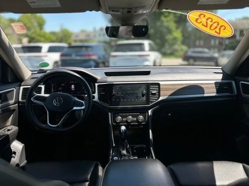 Used 2023 Volkswagen Atlas SEL AWD/4WD image 17